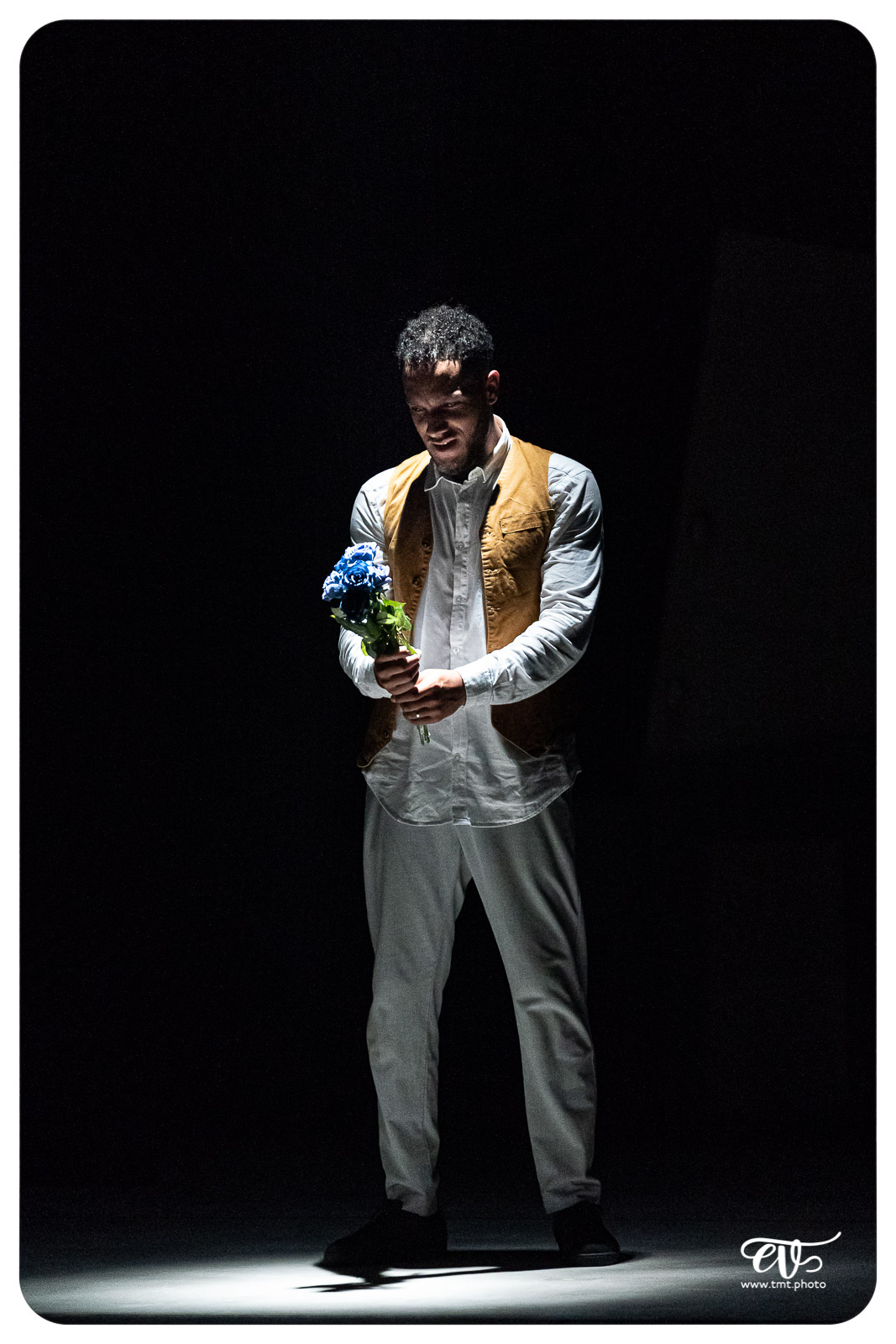 SUR LE FIL (CIE PYRAMID)